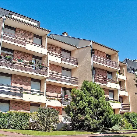 Le Sporting-19 By Interhome